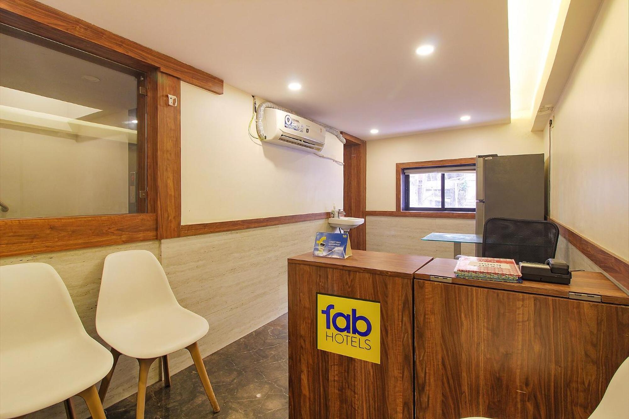 Fabhotel Peninsula - Nr Csmt Station Bombaim Exterior foto